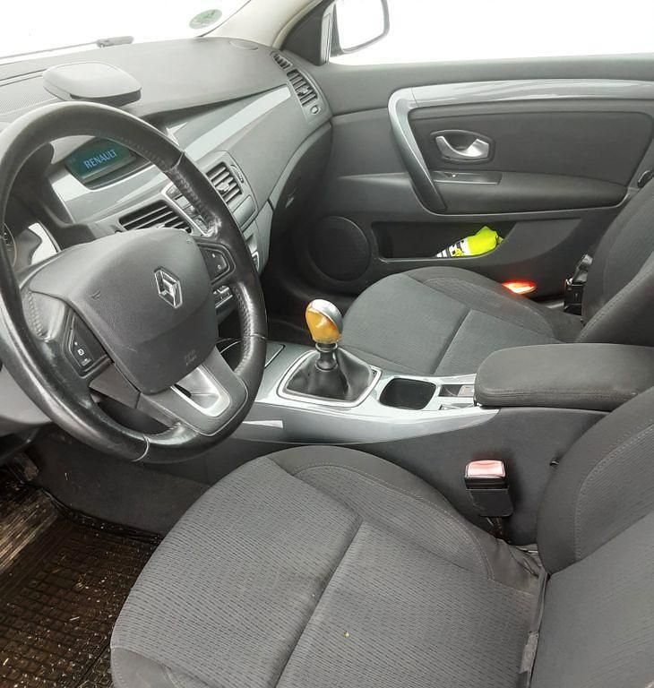 Gebraucht Renault Laguna GrandTour Expression 110 PS (80 kW) 2010 Grau Kombi