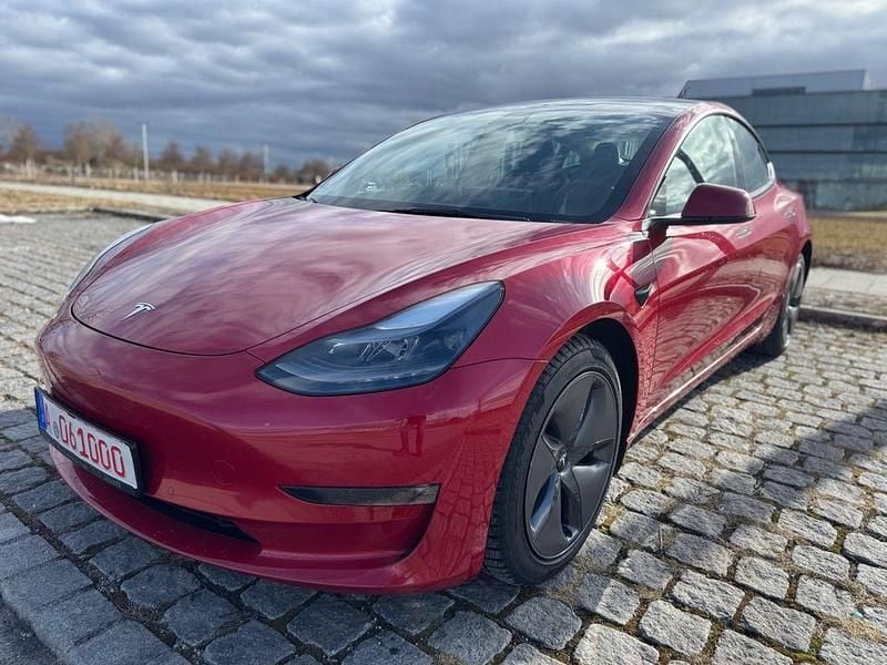Rot Gebraucht 2021 Tesla Model 3 Limousine | 20.900 € (Fairer Preis) - Bild 1/4