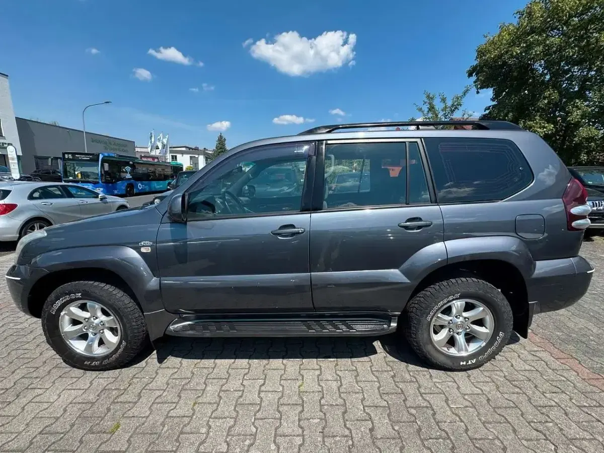 Gebraucht Toyota Land Cruiser Luna 173 PS (127 kW) 2008 Dark grey SUV