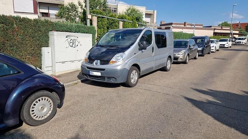Silber Gebraucht 2006 Renault Trafic Van | 5.300 € (Teuer) - Bild 1/4