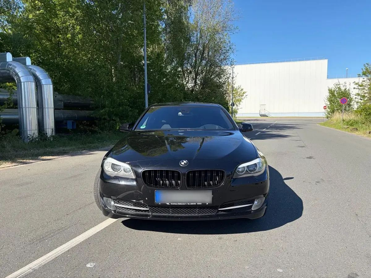 Gebraucht BMW 523 204 PS (150 kW) 2010 Schwarz Limousine