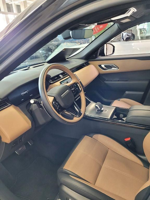 Grau Gebraucht 2024 Land Rover Range Rover Velar HSE Dynamic SUV | 66.600 € (Fairer Preis) - Bild 1/4