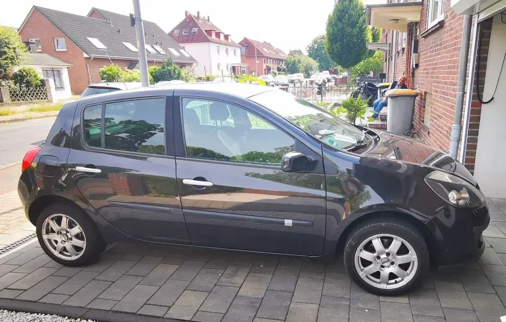 Gebraucht Renault Clio II Campus 75 PS (55 kW) 2008 Schwarz Limousine