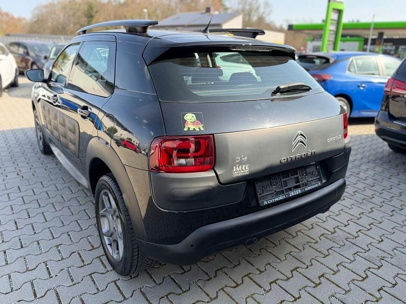 Gebraucht Citroën C4 Feel 82 PS (60 kW) 2017 Schwarz Limousine