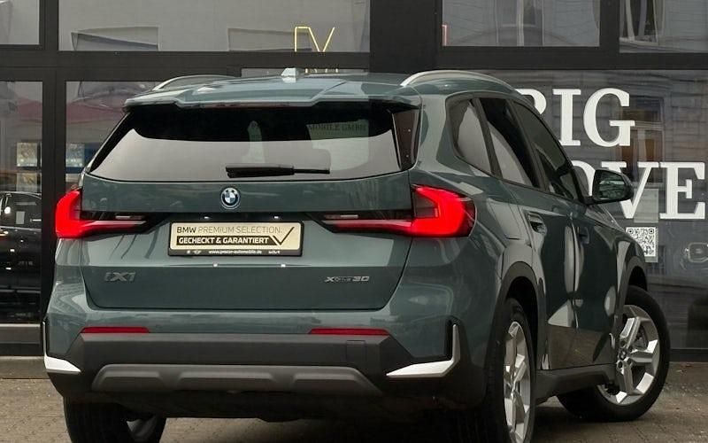 Gebraucht BMW iX1 230 kW (313 PS) 2022 Weiß SUV