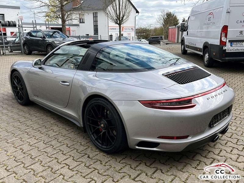 Gebraucht Porsche 991 450 PS (330 kW) 2018 Gt silbermetallic u2 Coupé