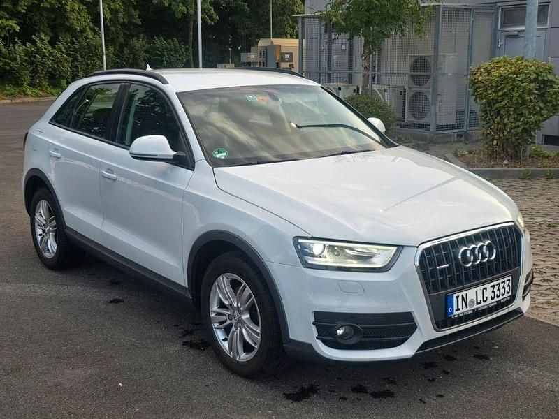 Weiß Gebraucht 2014 Audi Q3 SUV | 12.900 € (Guter Preis) - Bild 1/4