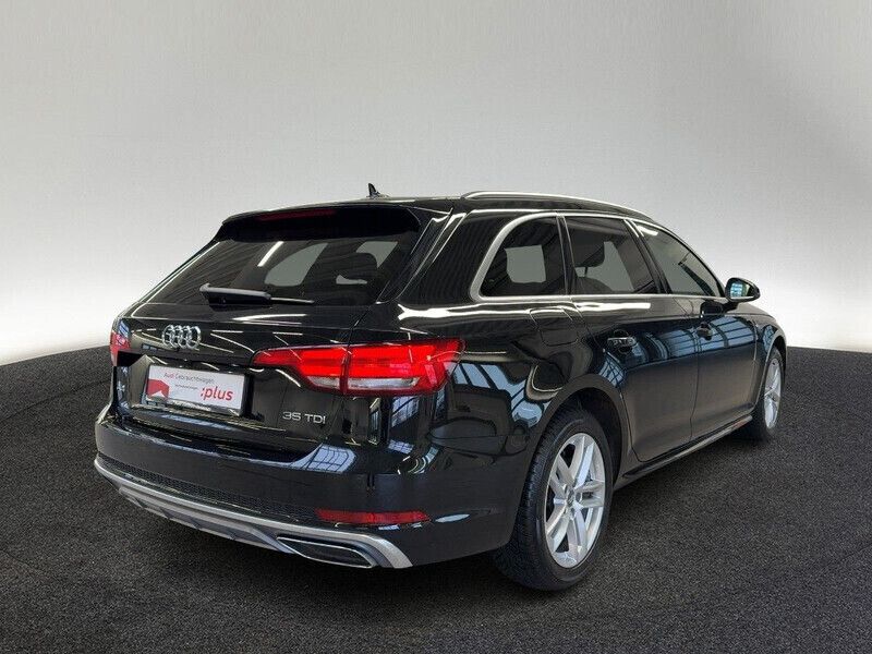 Gebraucht Audi A4 Sport 150 PS (110 kW) 2019 Mythosschwarz metallic Kombi