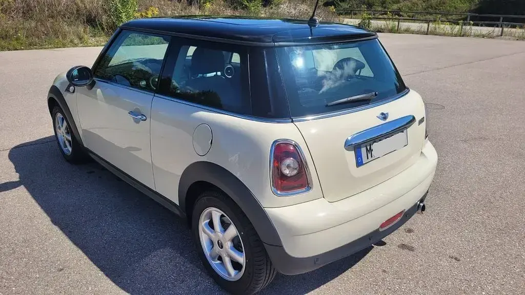 Gebraucht Mini Cooper 120 PS (88 kW) 2009 Weiß Kleinwagen