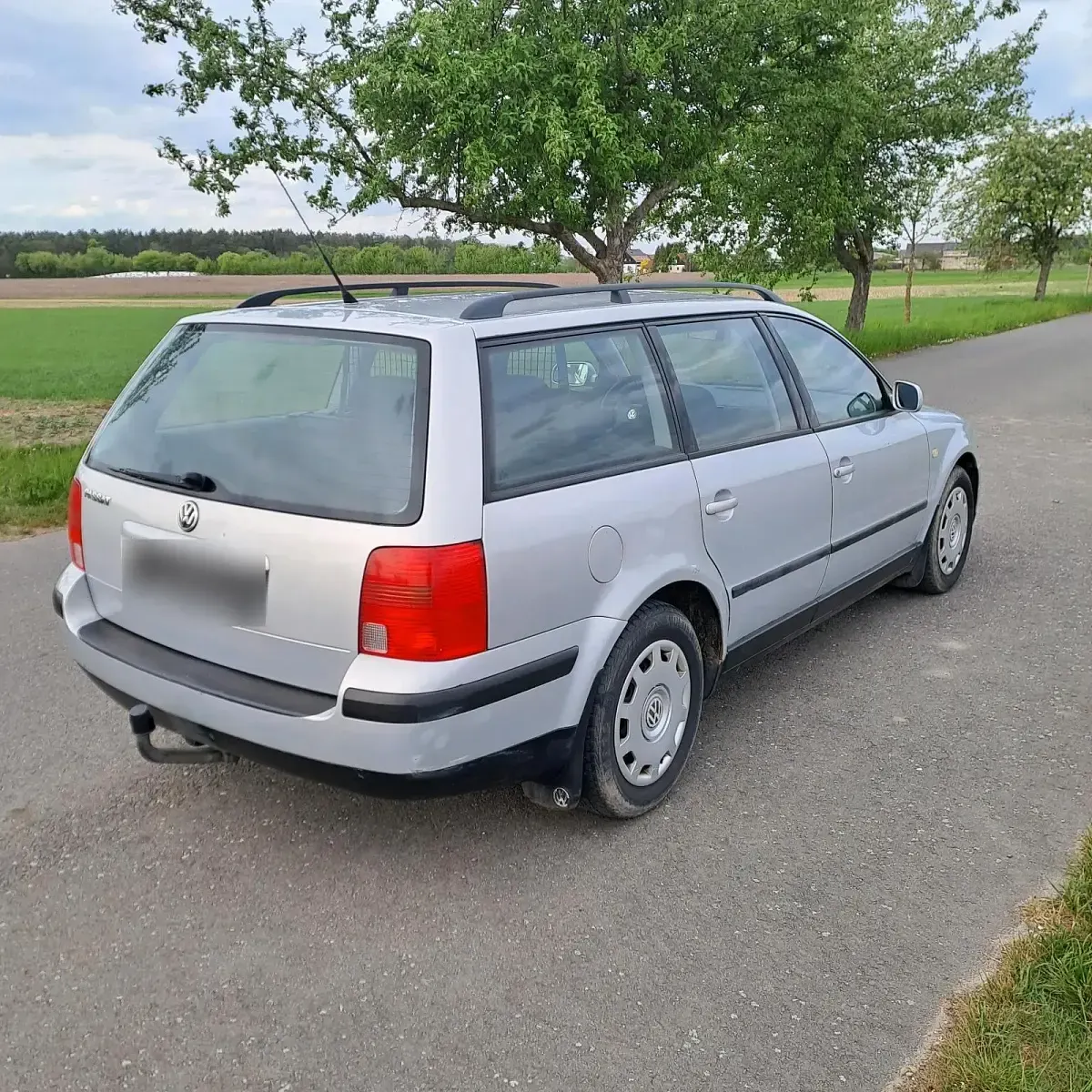Gebraucht VW Passat 101 PS (74 kW) 1999 Silber Kombi
