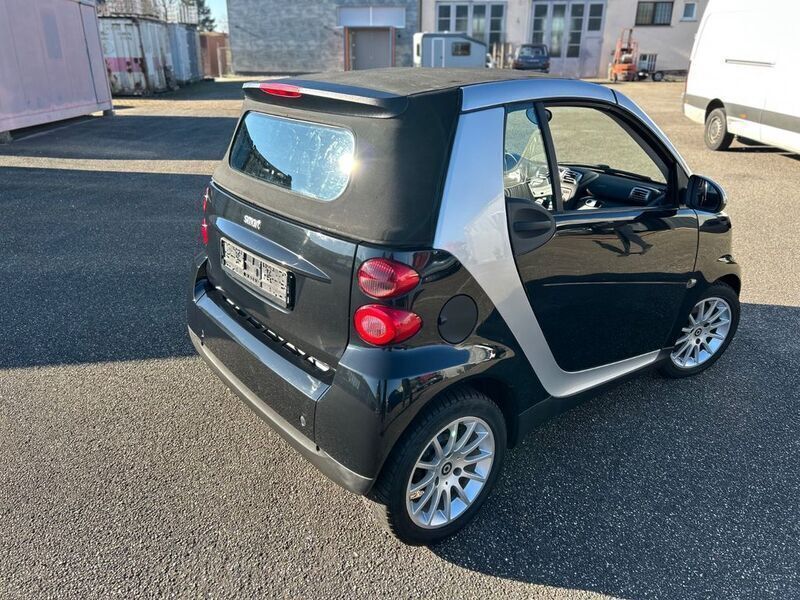Schwarz Gebraucht 2009 Smart ForTwo Cabrio Cabrio | 3.800 € (Guter Preis) - Bild 1/4