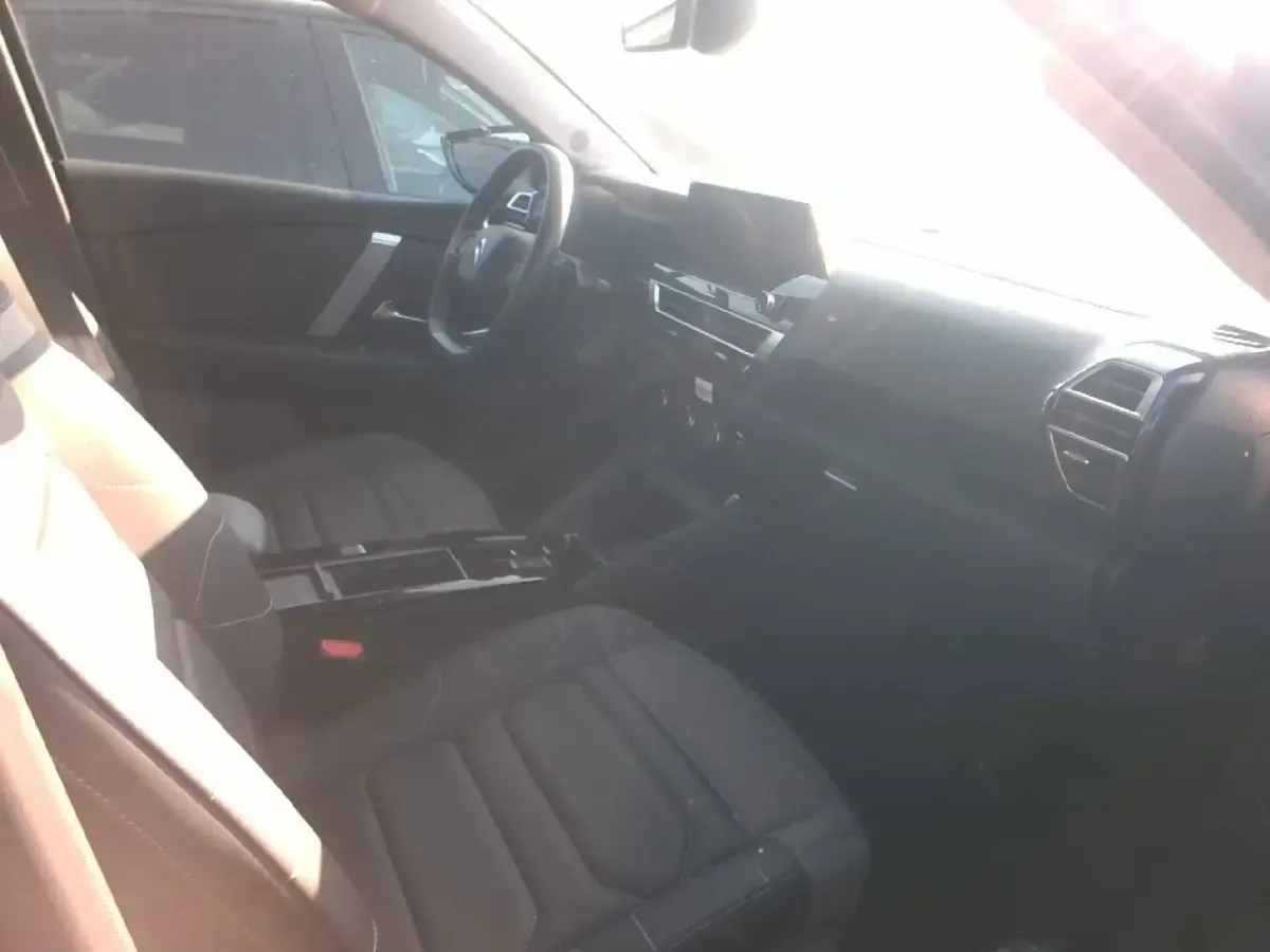 Gebraucht Citroën C4 131 PS (96 kW) 2024 Blau (bleu eclipse) SUV