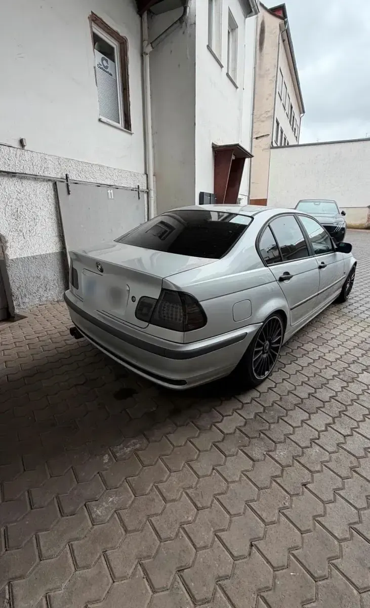 Gebraucht BMW 318 118 PS (86 kW) 1998 Limousine