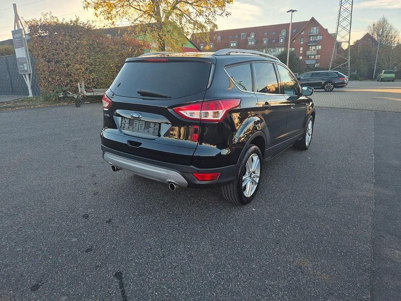 Gebraucht Ford Kuga Trend 140 PS (102 kW) 2014 Schwarz SUV