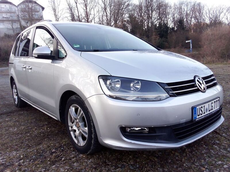 Silber Gebraucht 2010 VW Sharan Van / Kleinbus | 5.800 € - Bild 1/4
