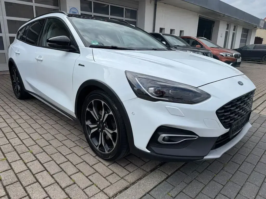 Gebraucht Ford Focus Active 150 PS (110 kW) 2019 Weiß Limousine