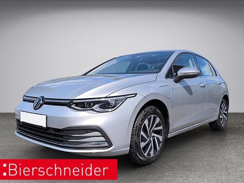 Silber Gebraucht 2022 VW Golf Limousine | 23.550 € (Fairer Preis) - Bild 1/4