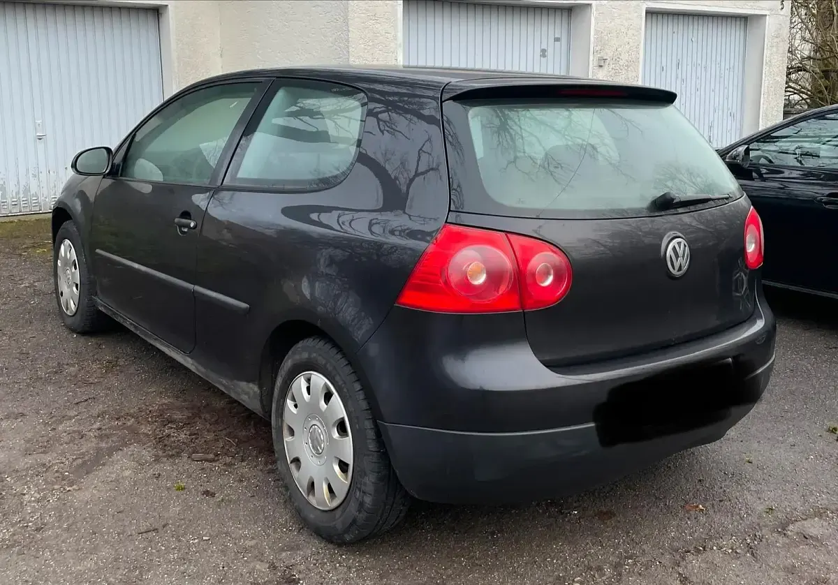 Gebraucht VW Golf V 75 PS (55 kW) 2004 Schwarz Kleinwagen