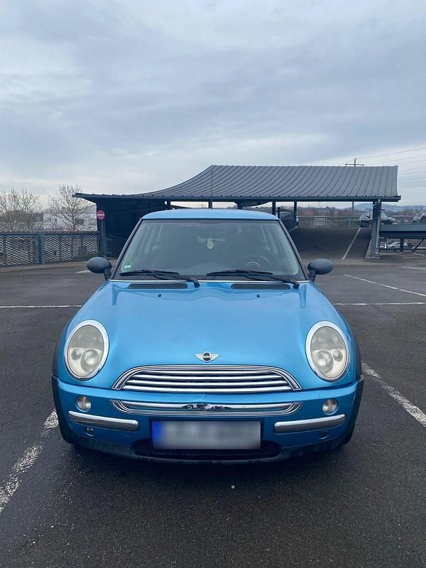 Used Mini ONE 90 HP (66 kW) 2004 Blue Hatchback