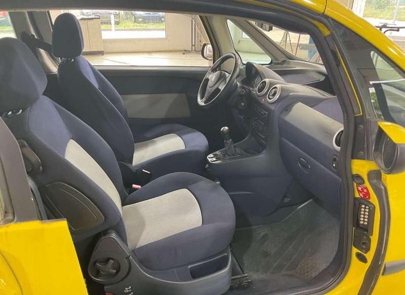 Gebraucht Peugeot 1007 68 PS (50 kW) 2005 Van / Kleinbus