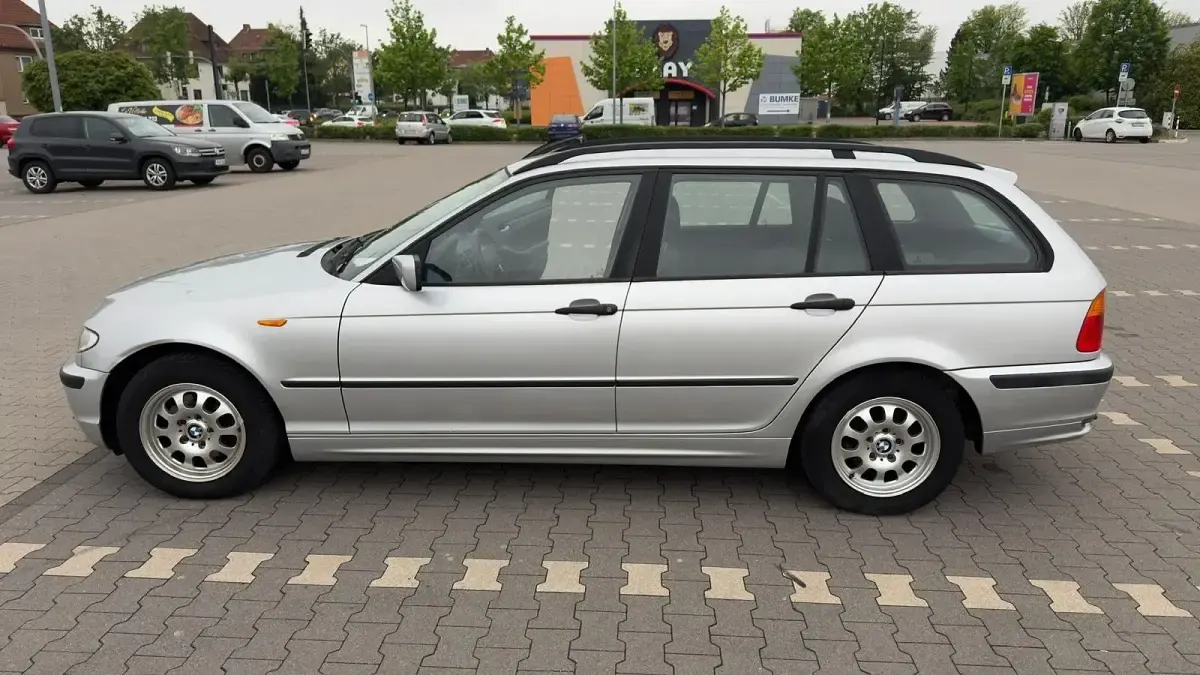Gebraucht BMW 316 116 PS (85 kW) 2004 Grau Kombi