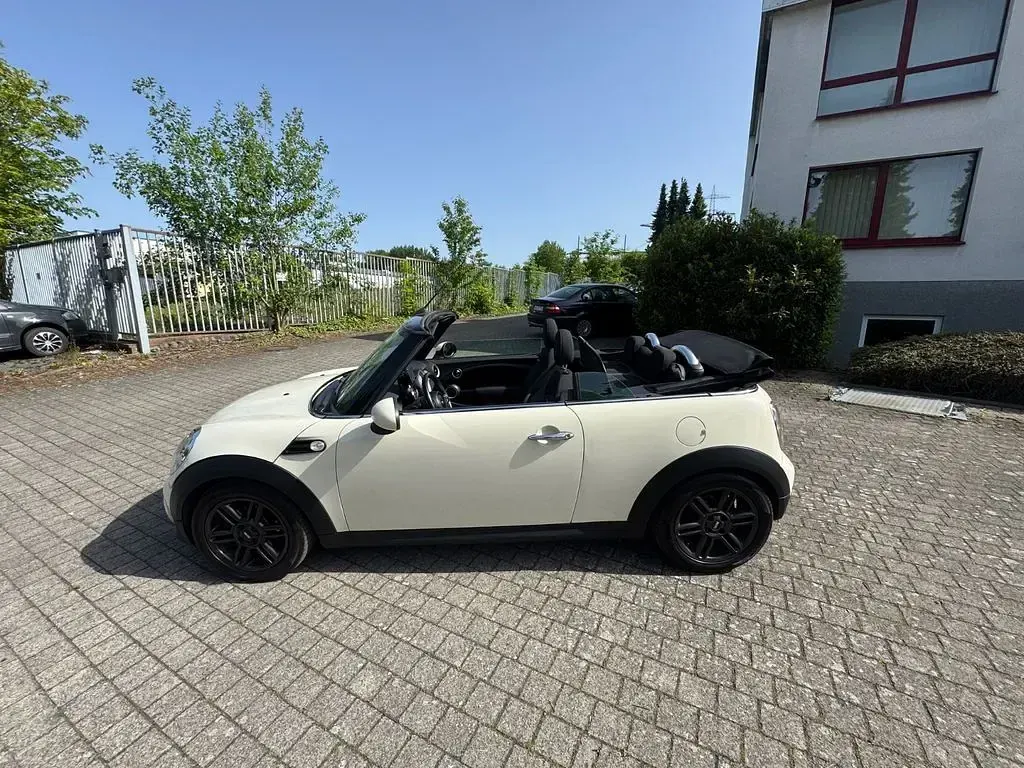 Gebraucht Mini One Cabriolet 98 PS (72 kW) 2011 Weiß Cabrio