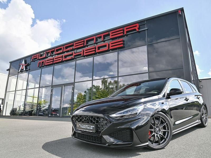 Schwarz Gebraucht 2024 Hyundai i30 N Performance Limousine | 39.890 € - Bild 1/4