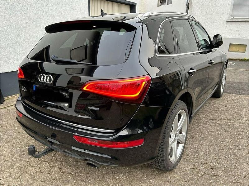 Gebraucht Audi Q5 S-Line 179 PS (131 kW) 2015 Schwarz SUV