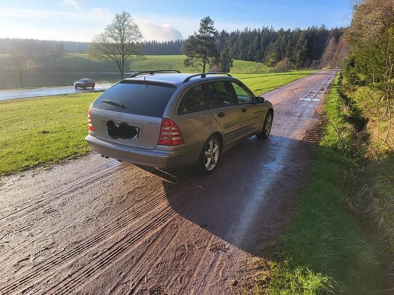 Silber Gebraucht 2006 Mercedes C280 Kombi | 4.800 € (Fairer Preis) - Bild 1/4