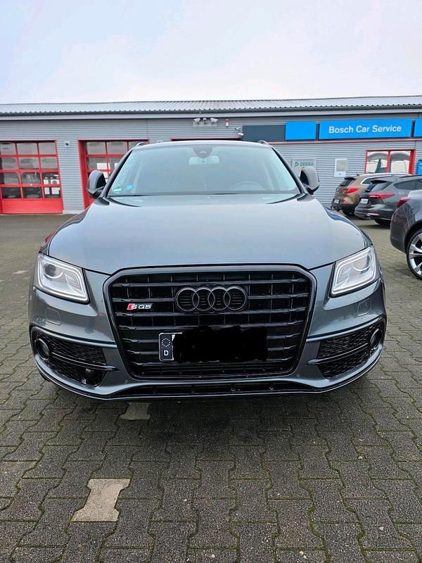 Grau Gebraucht 2014 Audi SQ5 SUV | 21.500 € (Guter Preis) - Bild 1/4