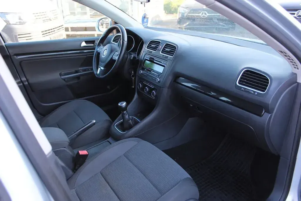 Gebraucht VW Golf VI Comfortline 105 PS (77 kW) 2012 Silber Kombi