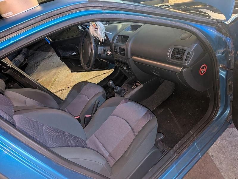 Gebraucht Renault Clio II Dynamique 75 PS (55 kW) 2001 Blau Limousine