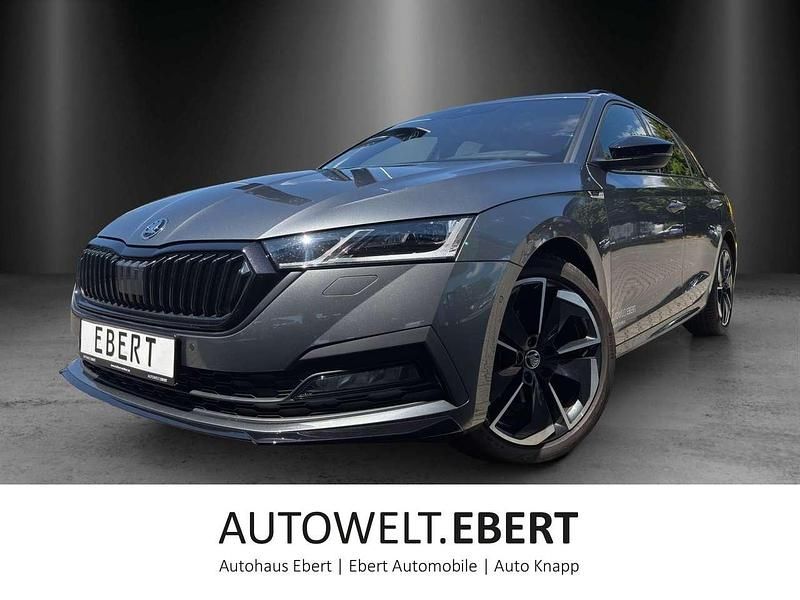 Grau metallic Gebraucht 2024 Skoda Octavia SportLine Kombi | 38.890 € (Teuer) - Bild 1/4