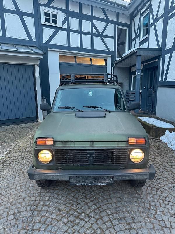 Grün Gebraucht 2014 Lada niva SUV | 8.000 € (Etwas zu teuer) - Bild 1/4