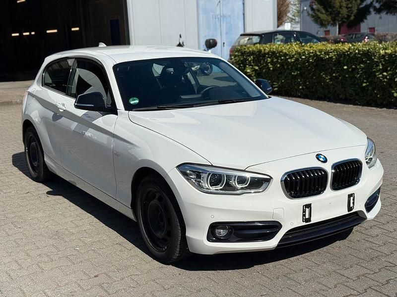Gebraucht BMW 116 Shadowline 109 PS (80 kW) 2016 Weiß Kleinwagen