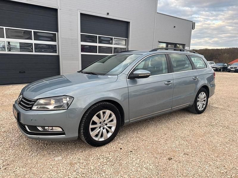 Gebraucht VW Passat Comfortline 105 PS (77 kW) 2011 Grau Kombi