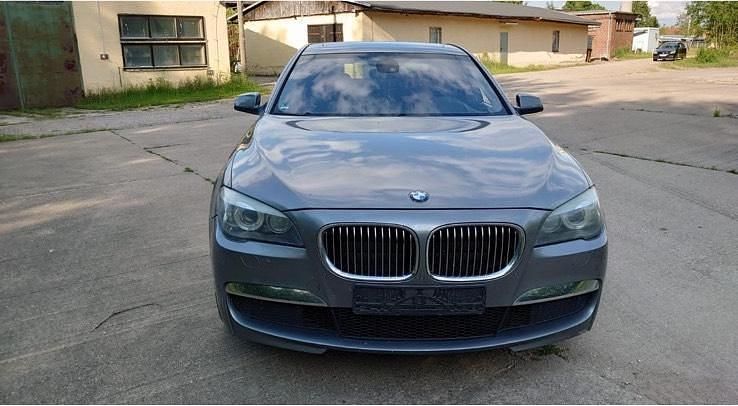 Gebraucht BMW 730 245 PS (180 kW) 2009 Grau Limousine