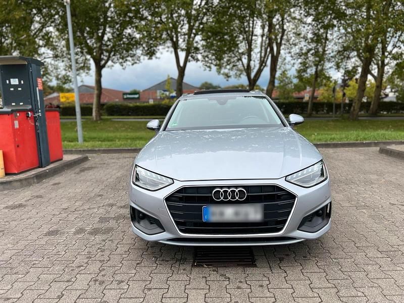 Gebraucht Audi A4 Advanced 204 PS (150 kW) 2021 Silber Kombi