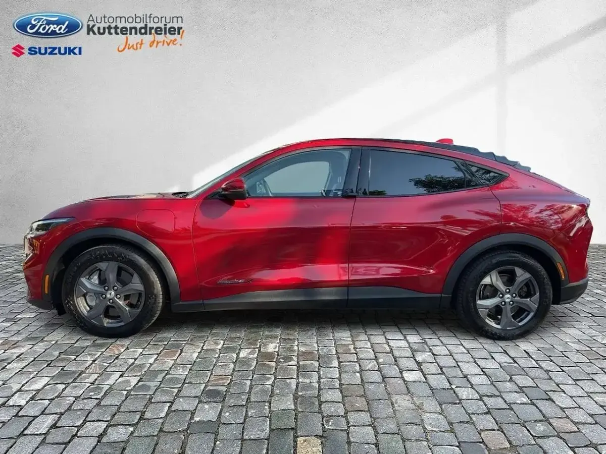 Gebraucht Ford Mustang Mach-E Extended Range 216 kW (294 PS) 2022 Lucidrot metallic SUV
