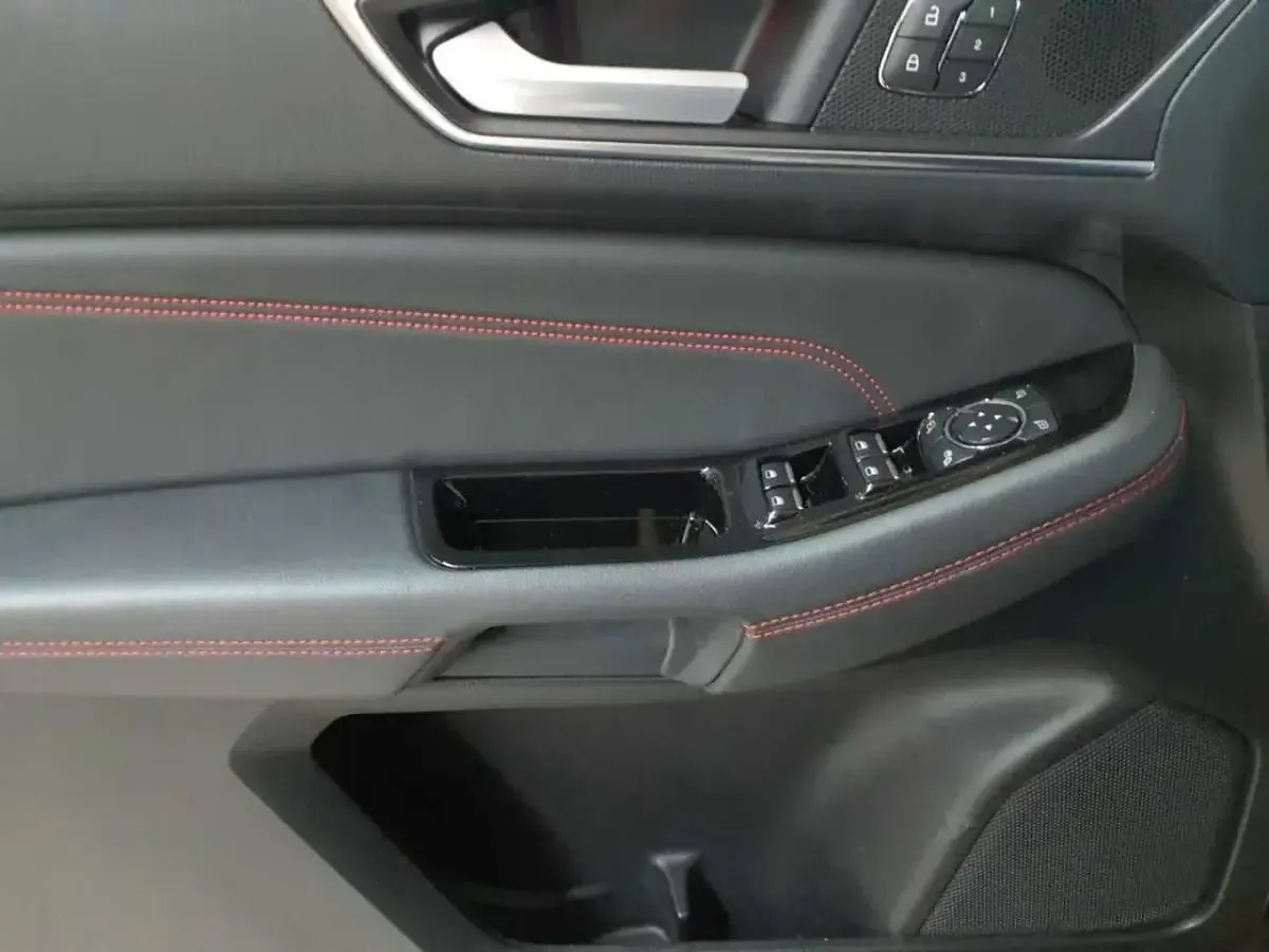 Gebraucht Ford S-MAX ST-Line 190 PS (139 kW) 2022 Schwarz Van / Kleinbus
