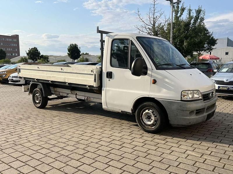 Weiß Gebraucht 2005 Fiat Ducato 15 Van | 1.800 € - Bild 1/4