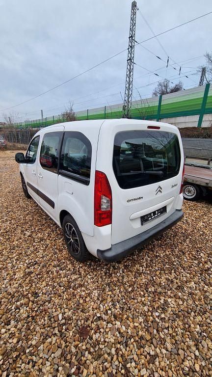 Gebraucht Citroën Berlingo 98 PS (72 kW) 2012 Weiß Van / Kleinbus