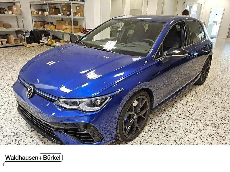 Apiz blue (metallic) Gebraucht 2023 VW Golf VIII R Limousine | 42.950 € (Fairer Preis) - Bild 1/3