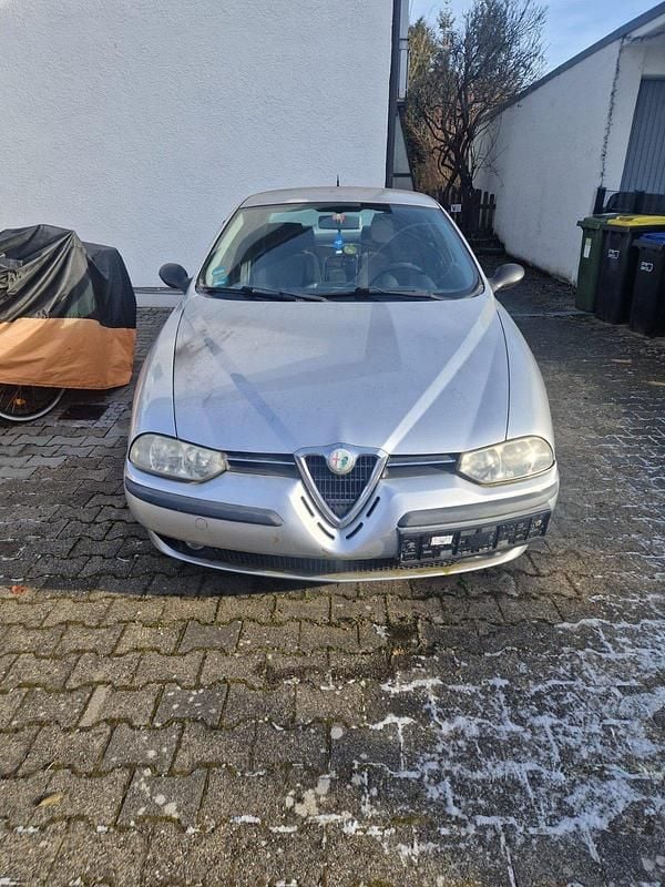 Silber Gebraucht 2000 Alfa Romeo 156 Limousine | 800 € (Superpreis) - Bild 1/4