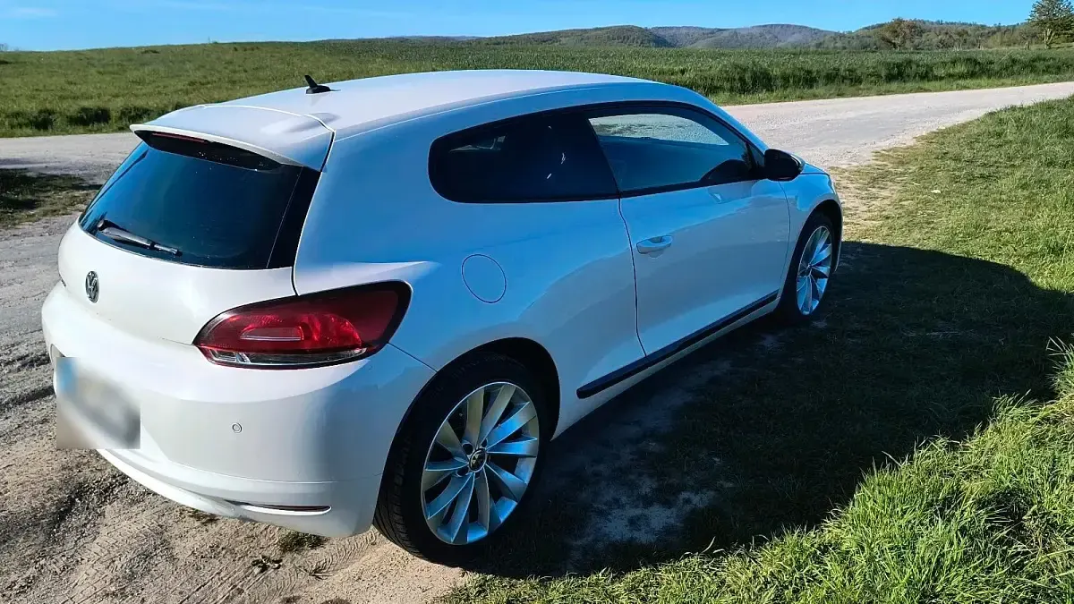 Gebraucht VW Scirocco 122 PS (89 kW) 2010 Weiß Coupé