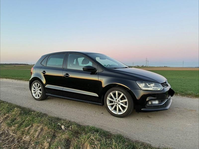 Gebraucht VW Polo 90 PS (66 kW) 2015 Schwarz Kleinwagen