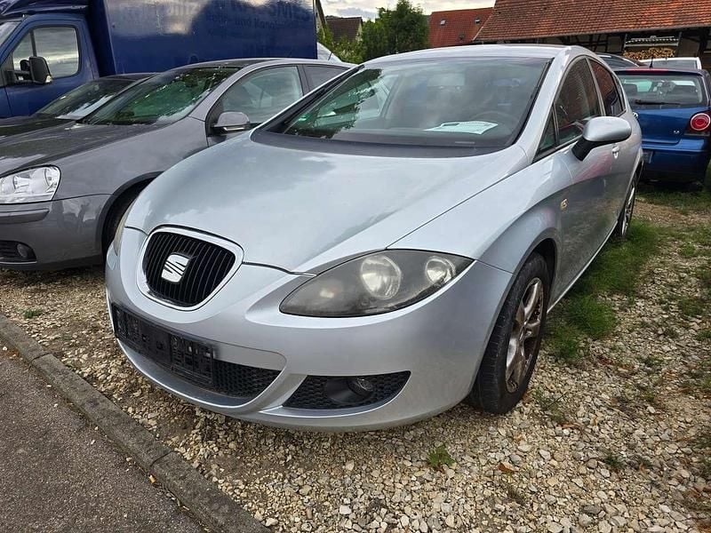 Silber Gebraucht 2007 Seat Leon Reference Kleinwagen | 1.999 € (Guter Preis) - Bild 1/4