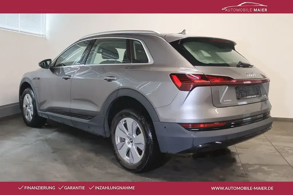 Gebraucht Audi e-tron Sport 230 kW (313 PS) 2021 Taifungrau metallic SUV