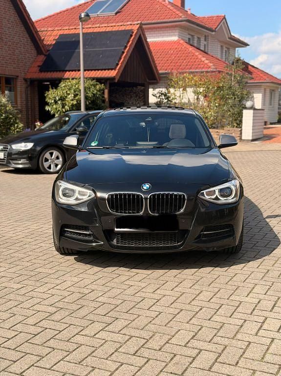 Second-hand BMW 135 Performance 443 CP (325 kW) 2016 Negru Hatchback