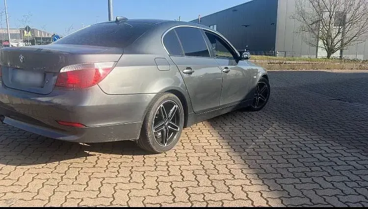 Occasion BMW 523 177 ch (130 kW) 2005 Gris Berline